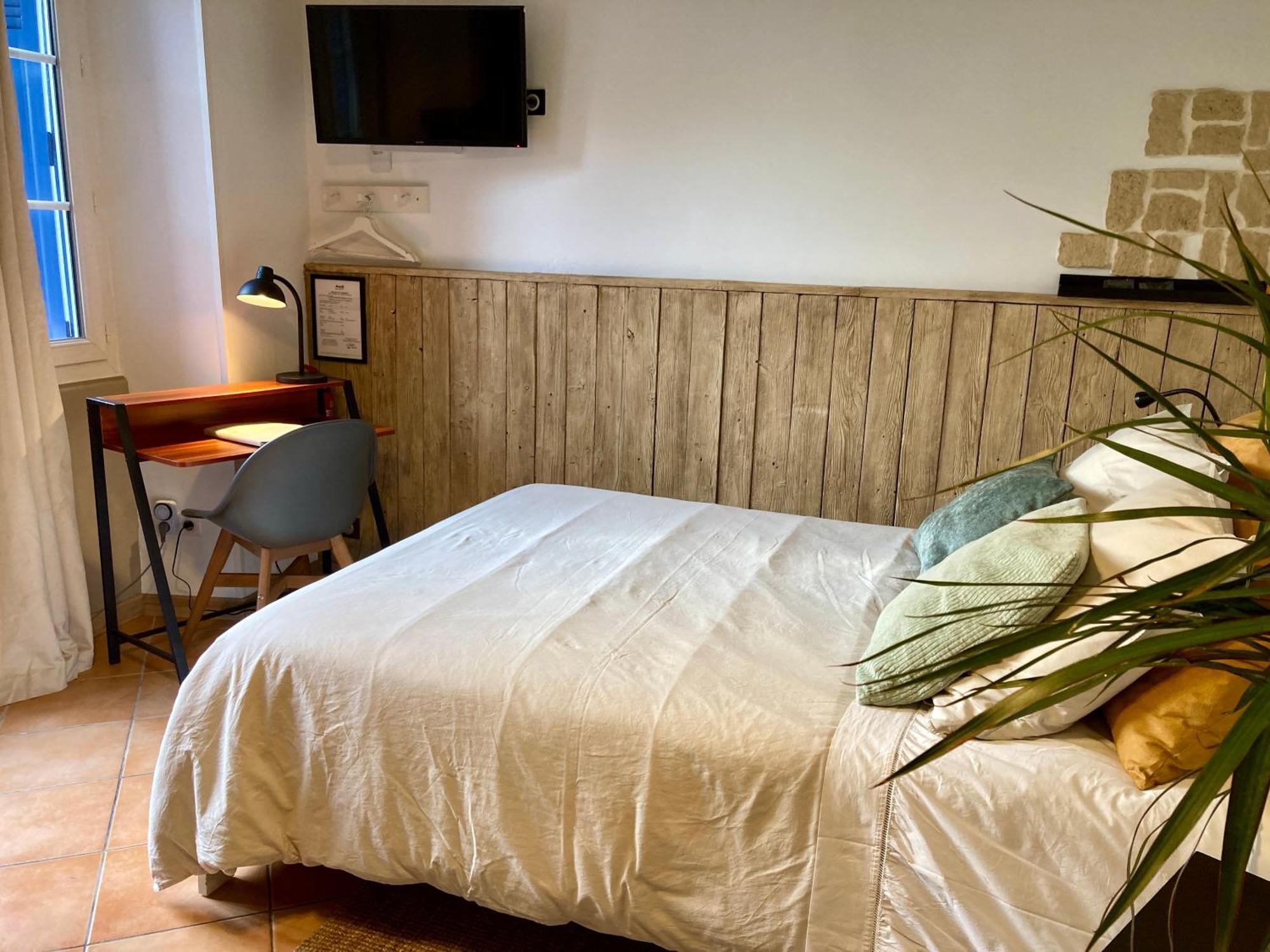 Aux 4 Logis Appart-Hotel - Studio Le City - Petit Dejeuner Inclus 1Ere Nuit Foix Exterior photo